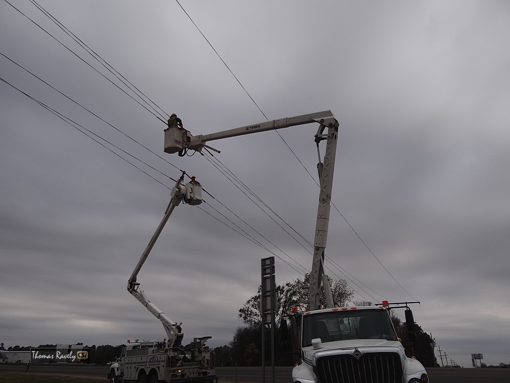 Large Building move on 281 Bypass     CSi Photo